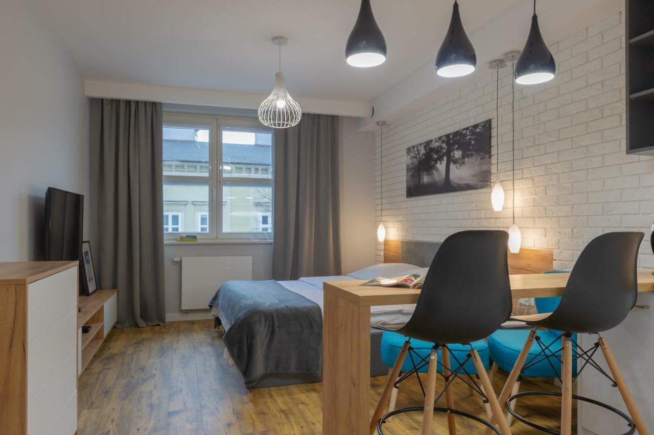 Native Augustianska 24 *